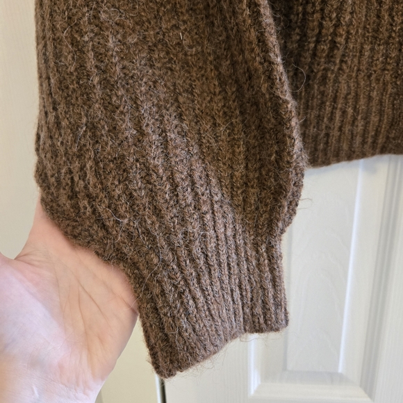 Long-Balloon-Sleeve Crew-Neck Cardigan - Picture 5 of 7